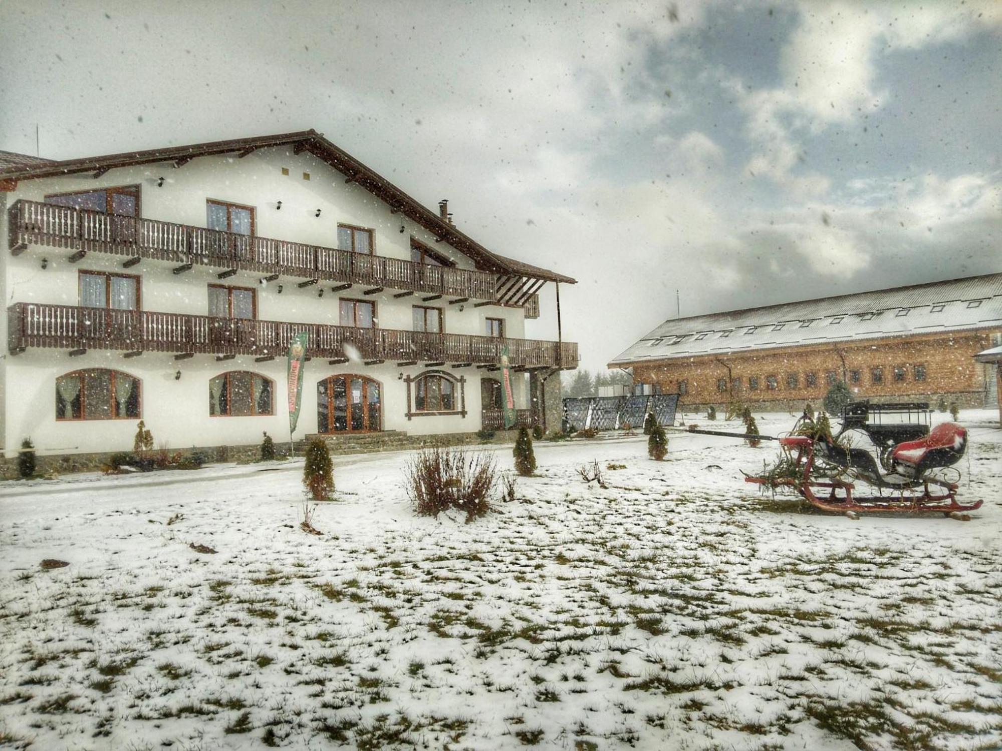 Complex Panicel Rîşnov 外观 照片